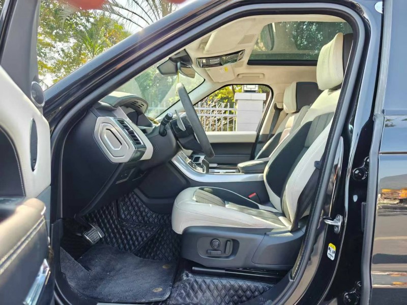 东莞22年路虎揽胜运动7