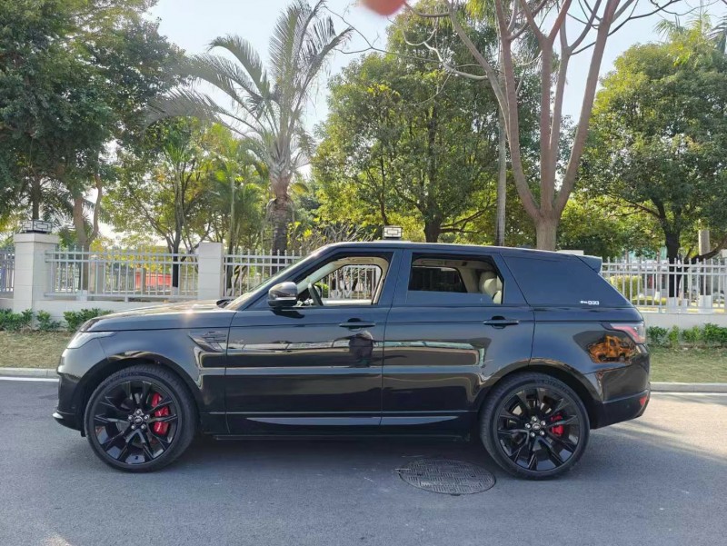 东莞22年路虎揽胜运动8