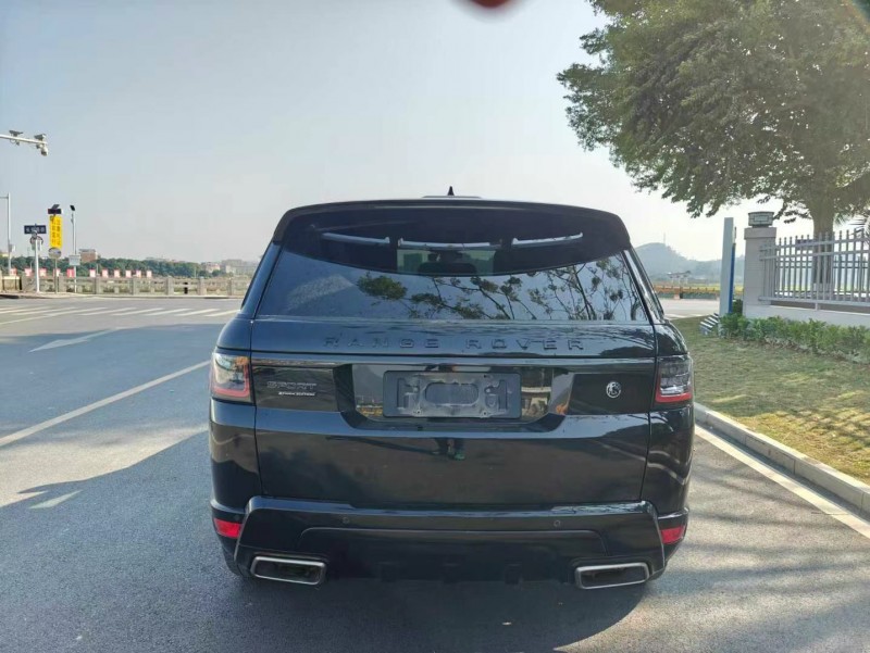 东莞22年路虎揽胜运动9