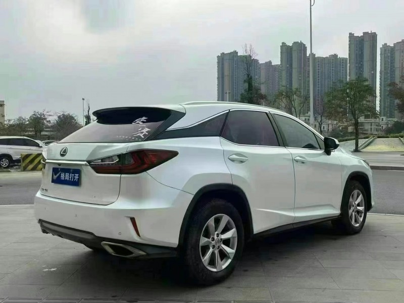 广州18年雷克萨斯RX8