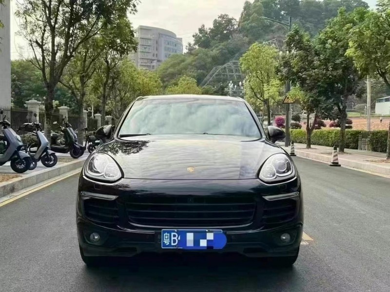广州18年保时捷卡宴1
