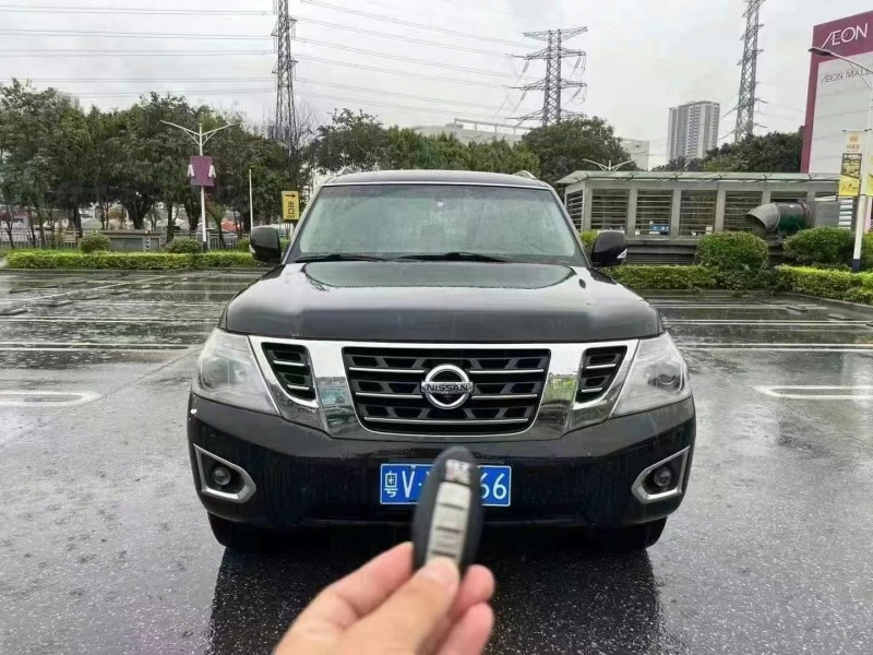 广州17年日产途乐1