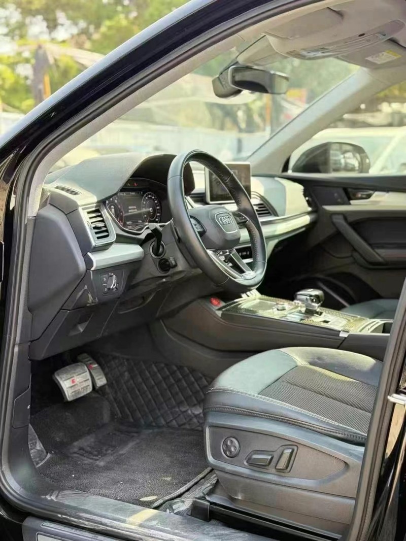 广州19年奥迪Q56