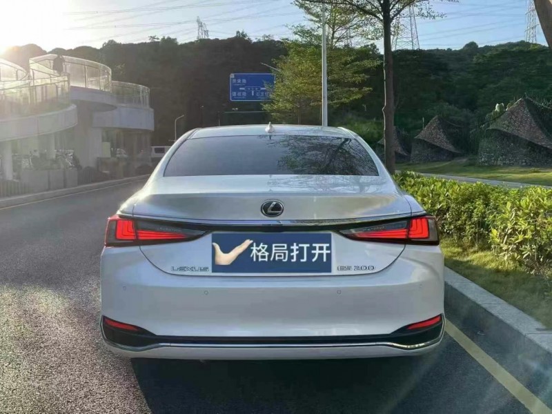 广州21年雷克萨斯ES9