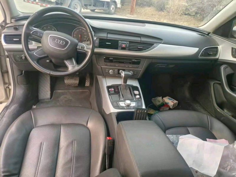 济宁15年奥迪A6L3