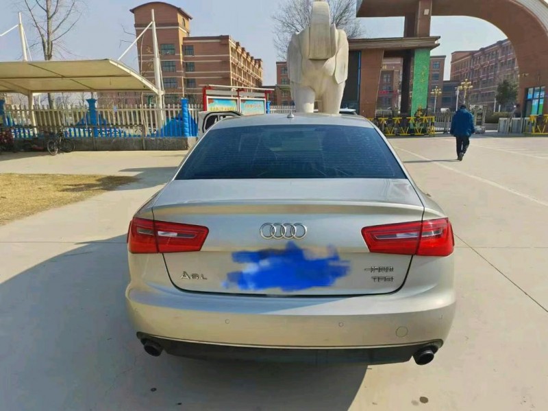 济宁15年奥迪A6L8