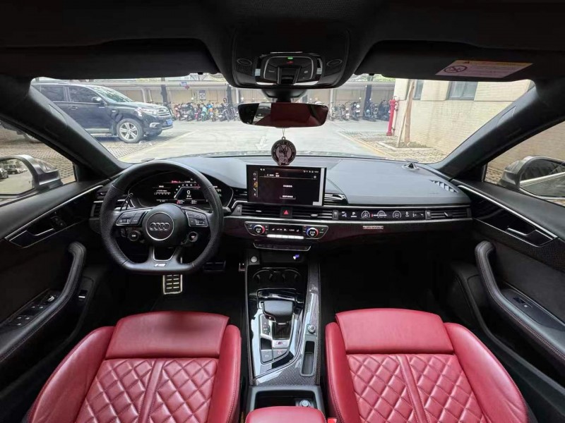 广州21年奥迪S67