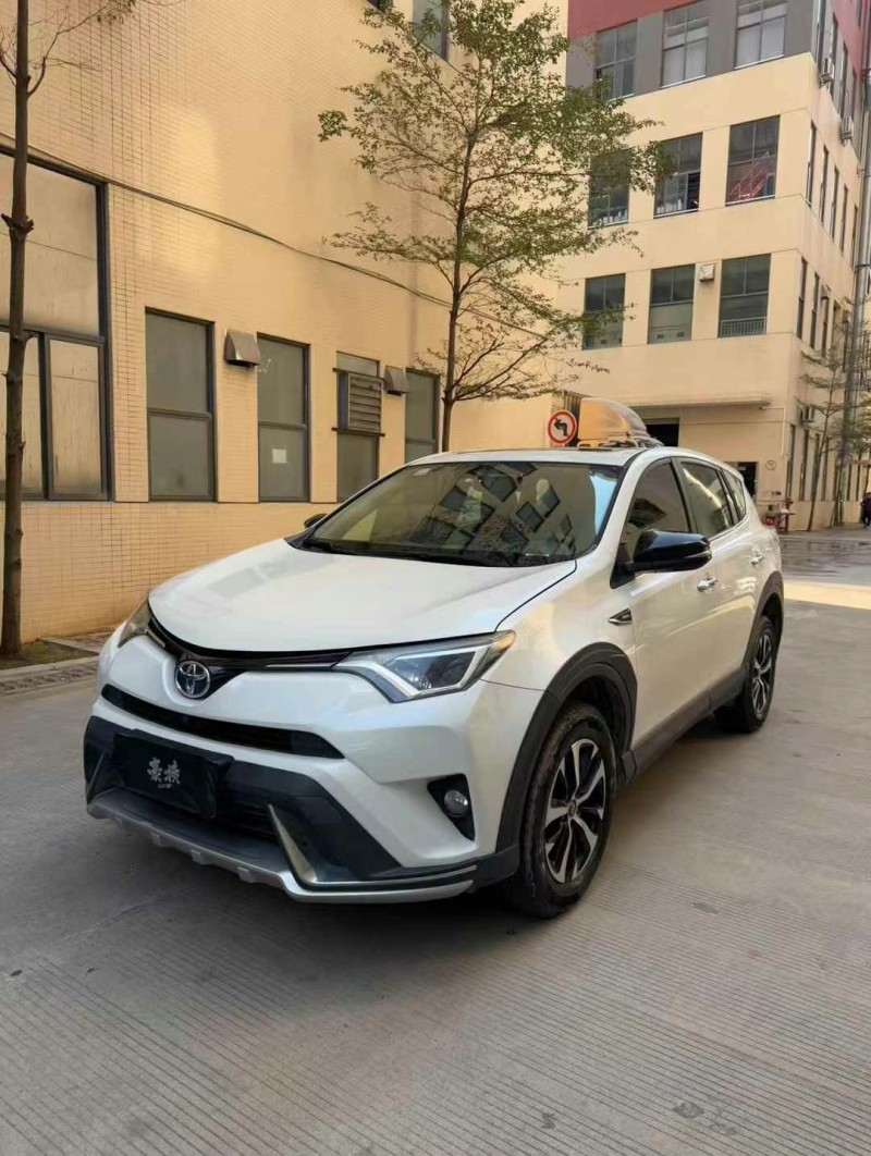 佛山18年丰田RAV43
