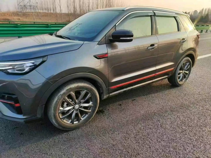 济宁22年长安汽车CS552