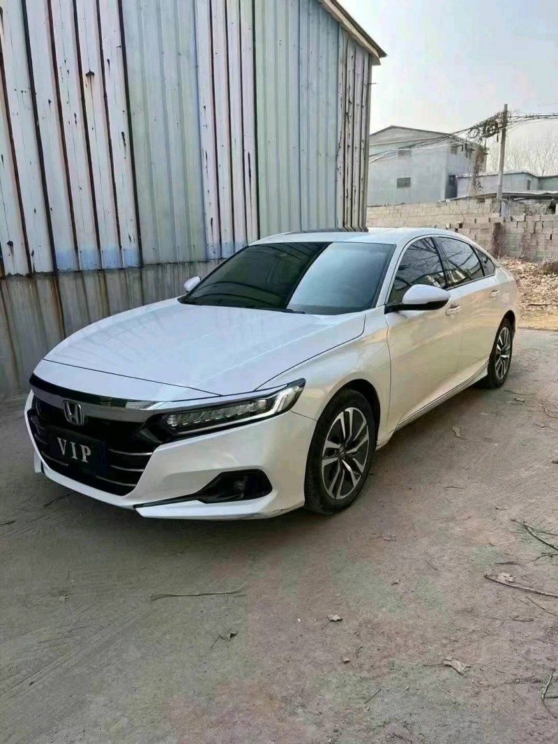 菏泽22年本田雅阁2