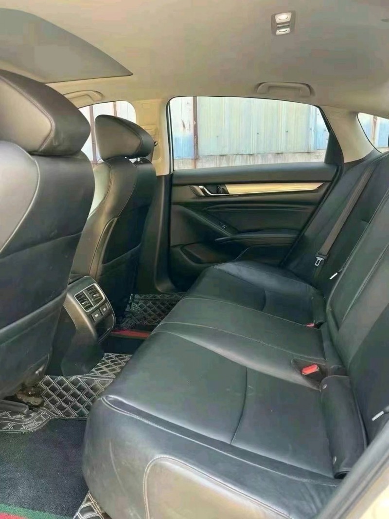 菏泽22年本田雅阁4