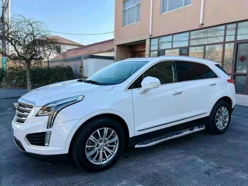 济宁16年凯迪拉克XT52