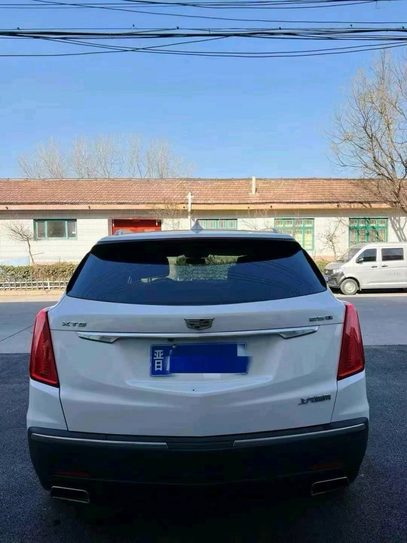济宁16年凯迪拉克XT55