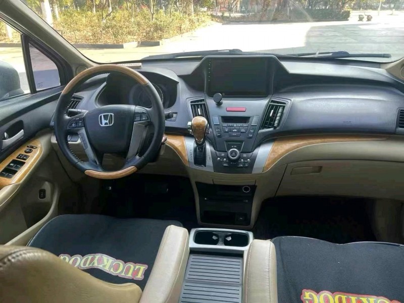 济宁10年本田奥德赛8