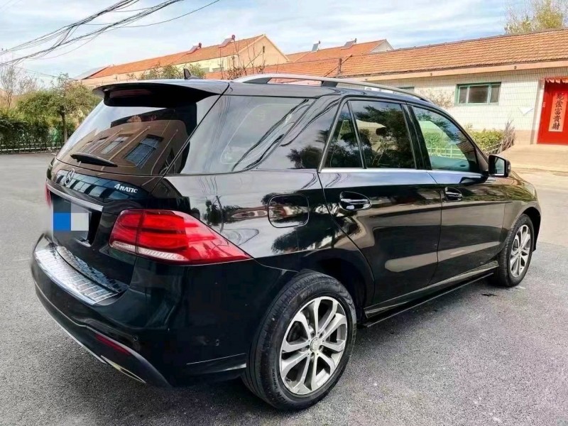 济宁16年奔驰GLE3