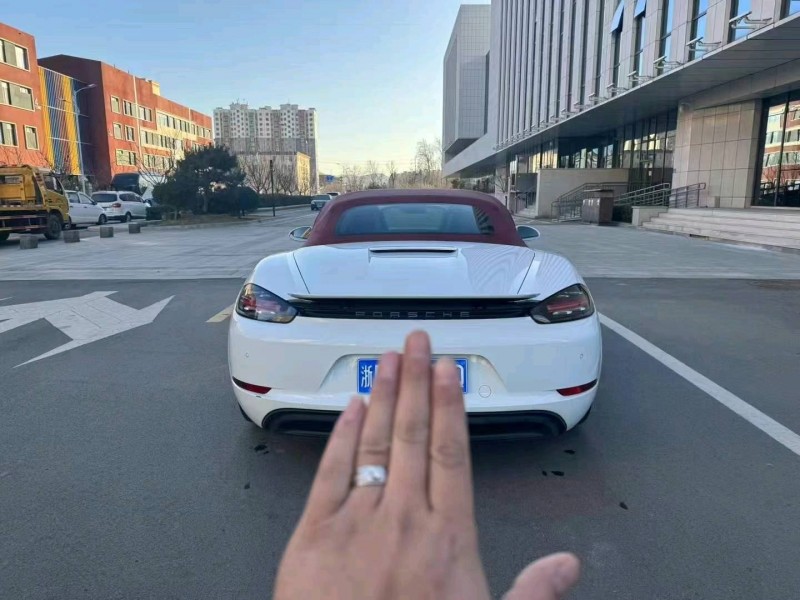 日照16年保时捷7183