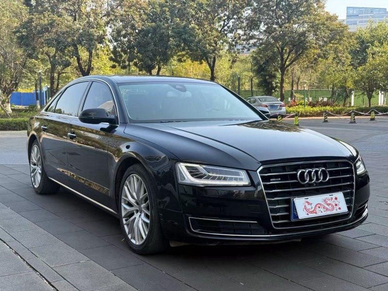 佛山18年奥迪A8L3