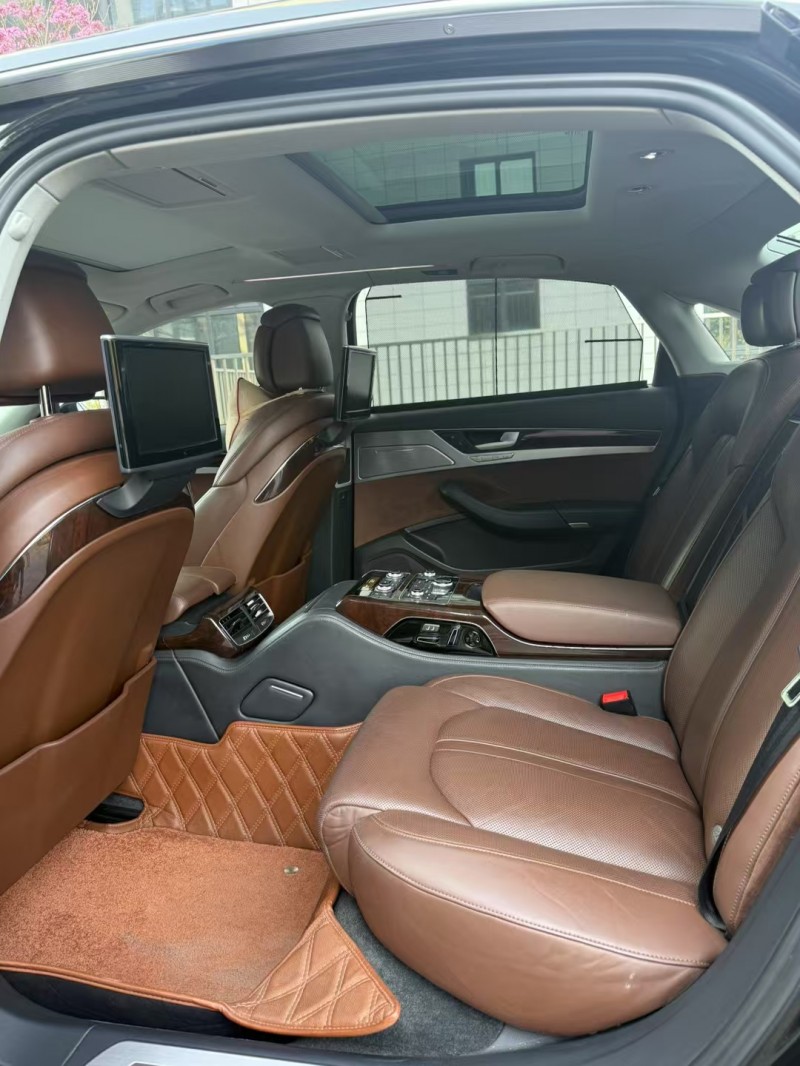 佛山18年奥迪A8L8