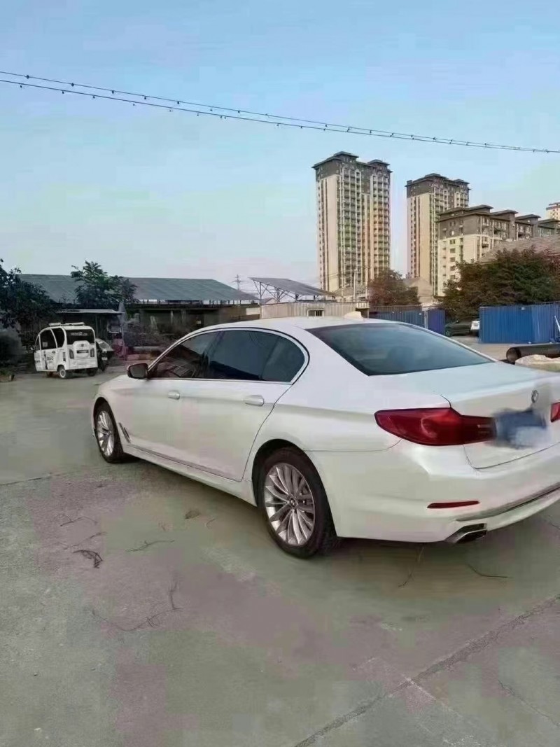 徐州20年宝马5系8
