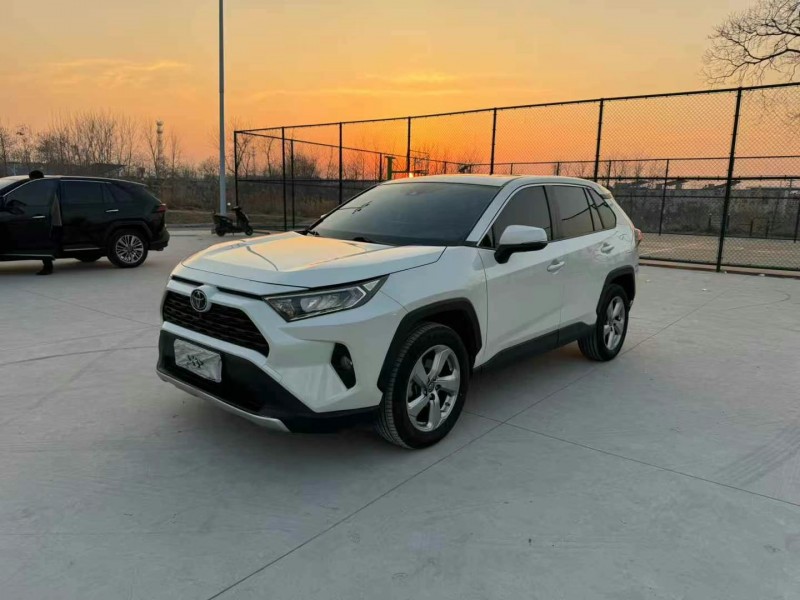 徐州21年丰田RAV4荣放2