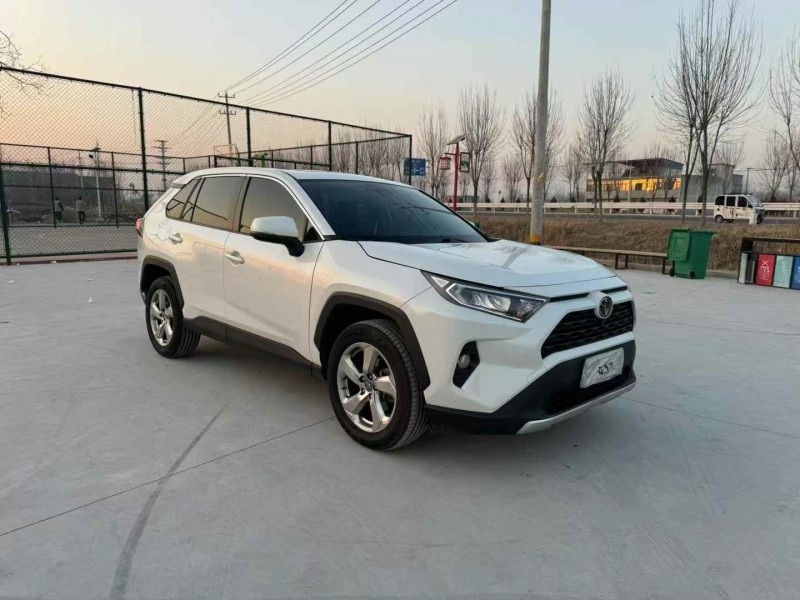 徐州21年丰田RAV4荣放3