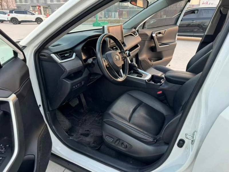 徐州21年丰田RAV4荣放4