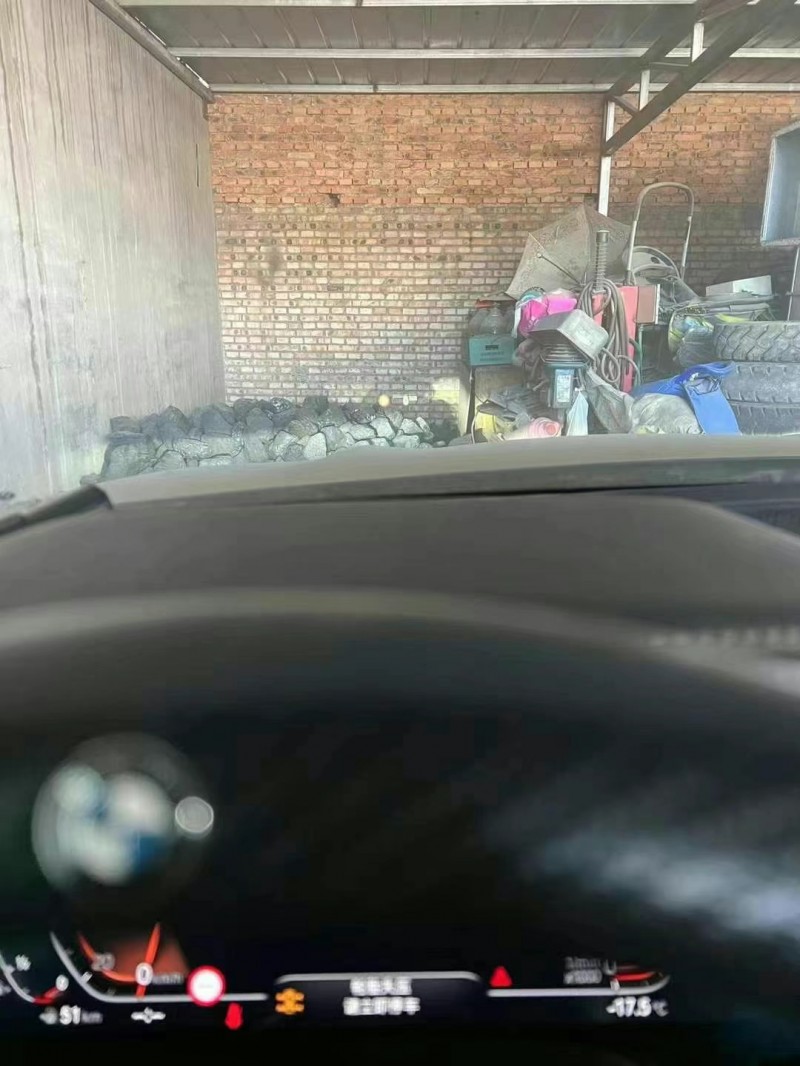 保定20年宝马X56