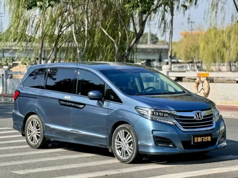 广州16年本田艾力绅3
