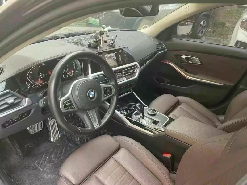 武汉21年宝马3系4