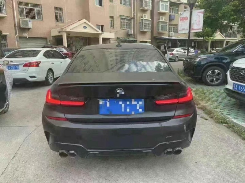 武汉21年宝马3系7