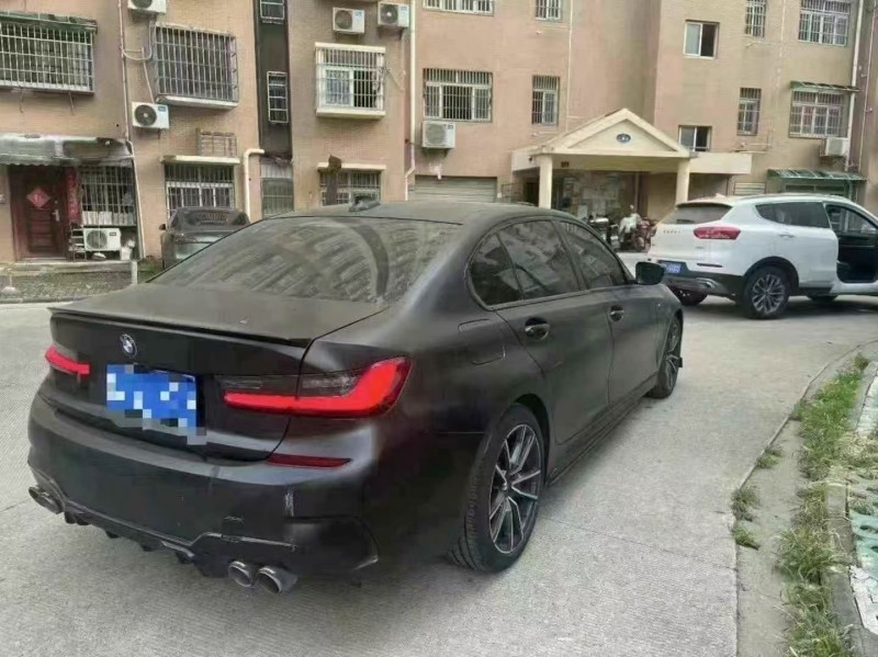 武汉21年宝马3系8