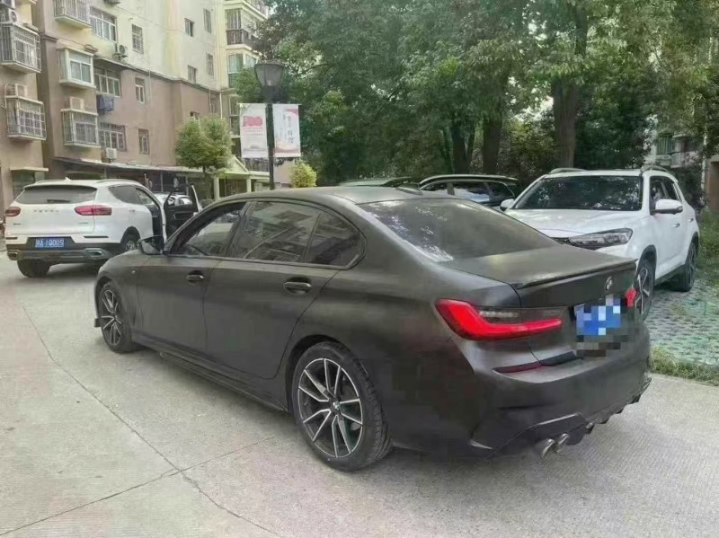 武汉21年宝马3系9