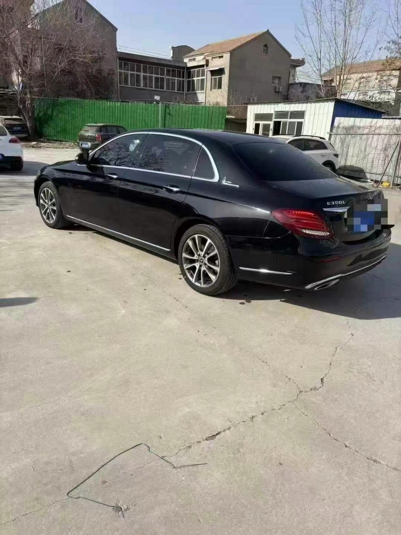 济宁18年奔驰E7