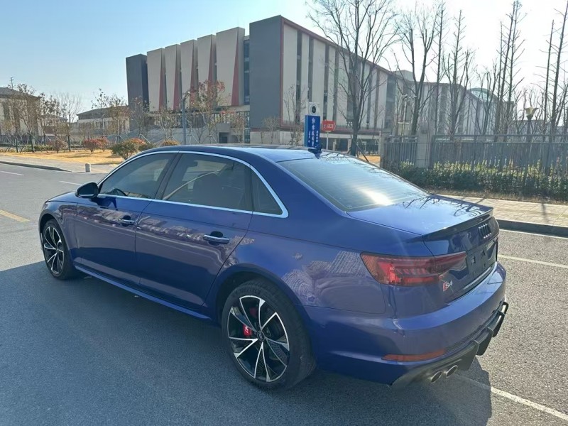 盐城19年奥迪A4L4