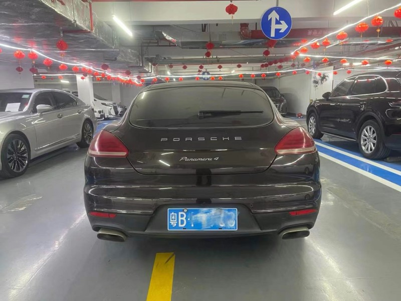 广州13年保时捷帕拉梅拉7