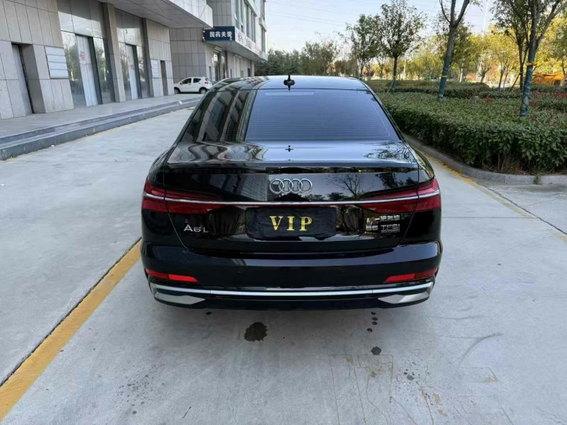 济宁23年奥迪A6L9