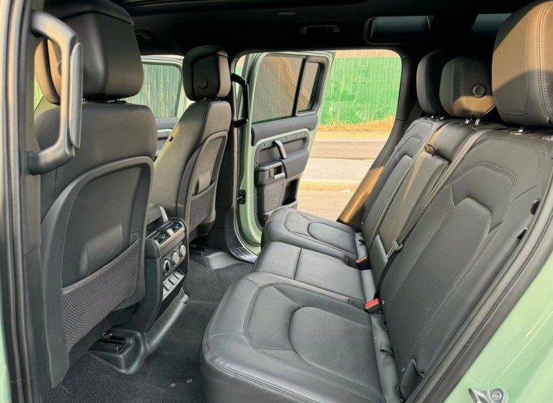 枣庄23年路虎卫士5