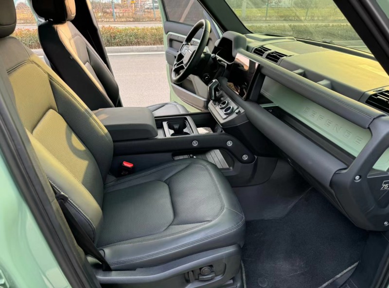 枣庄23年路虎卫士6