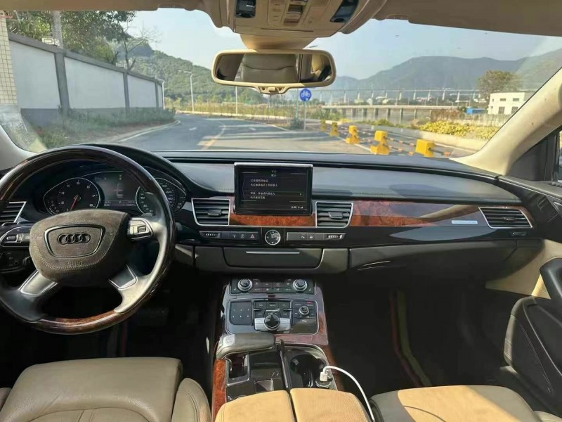 广州11年奥迪A8L6