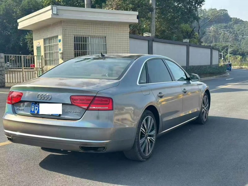广州11年奥迪A8L7