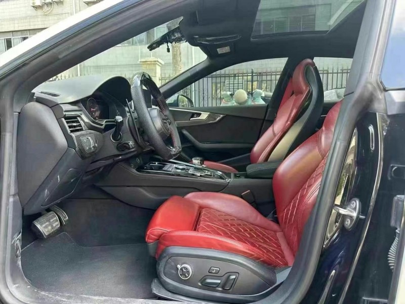 广州19年奥迪S54