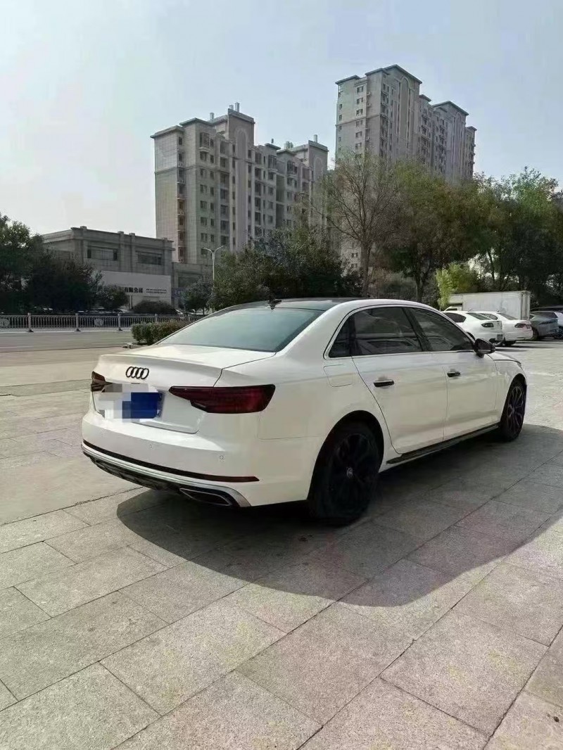 济宁19年奥迪A4L7
