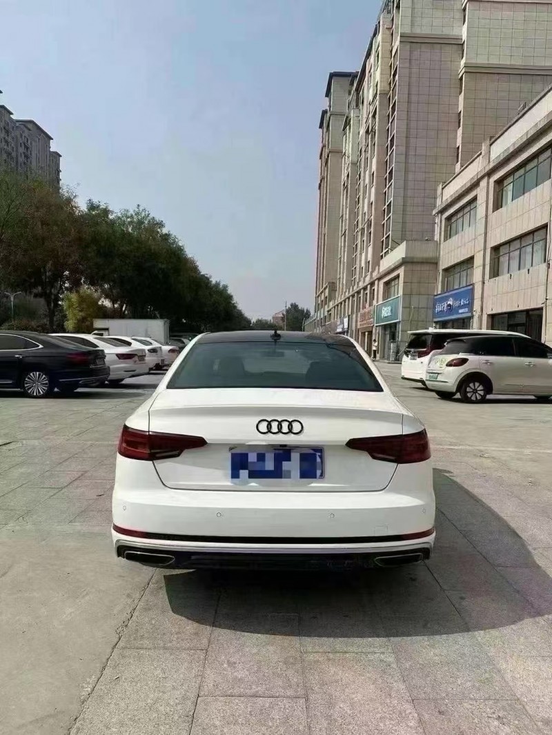 济宁19年奥迪A4L9