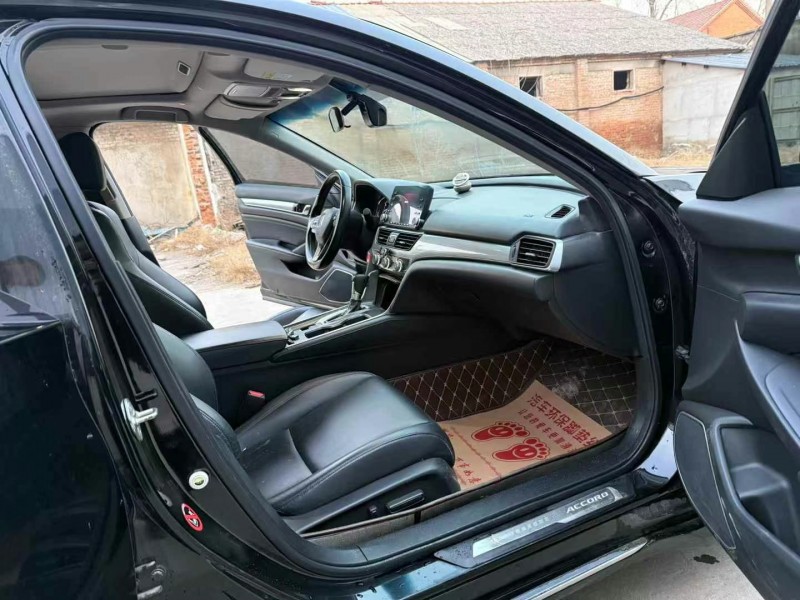 徐州19年本田雅阁6