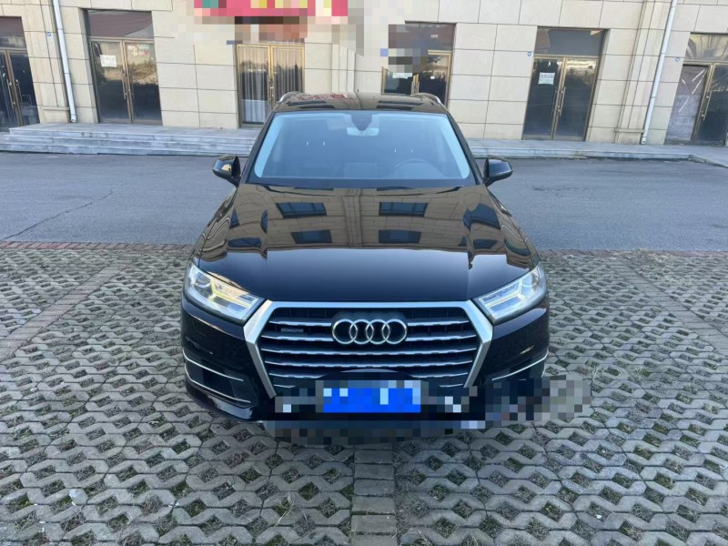 济宁17年奥迪Q71