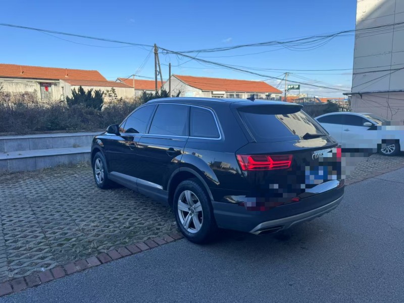 济宁17年奥迪Q78