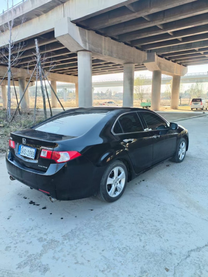 青岛12年本田思铂睿8