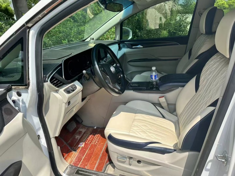 青岛21年别克GL85