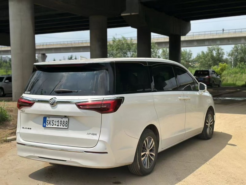 青岛21年别克GL87