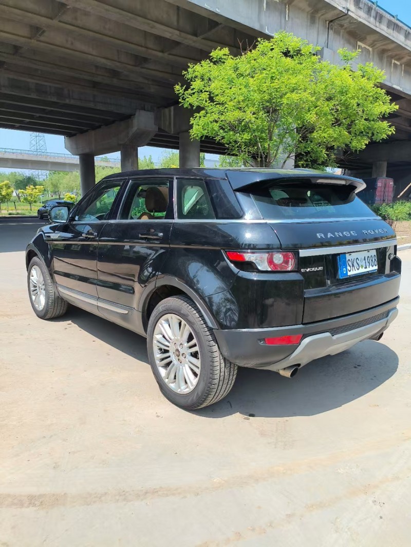 青岛14年路虎极光7